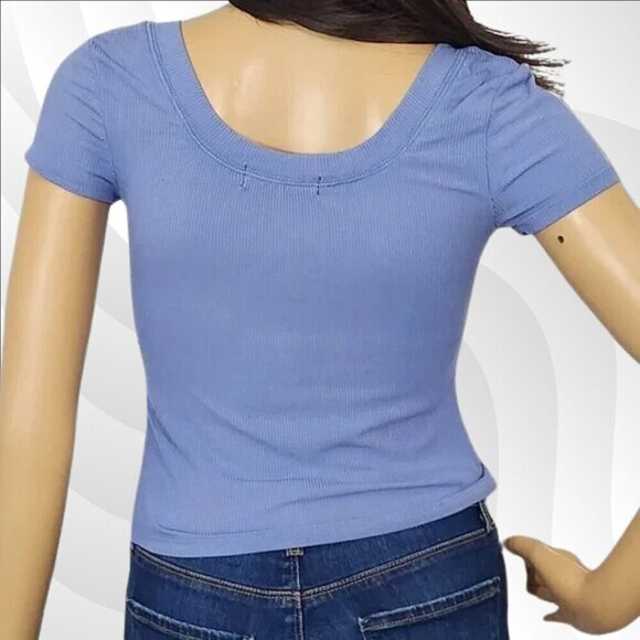 2/$30 Lulus Blue Ribbed Henley Cropped Tee Size S | Casual Stretch Knit Top - Picture 3 of 7